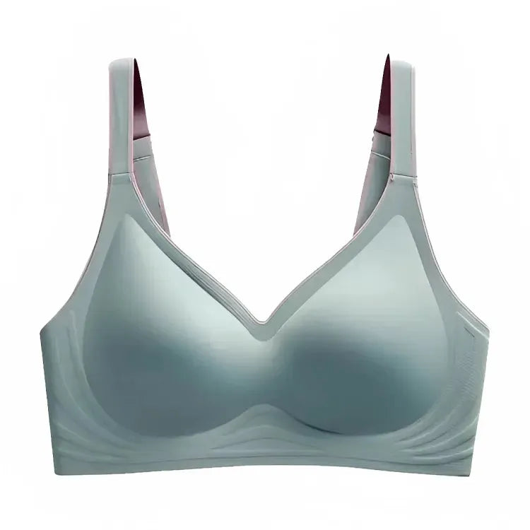 Desenvolvido com um tecido incrivelmente macio e delicado que não deixa marcas indesejadas nas roupas, o Sutiã Slim Comfort é um verdadeiro aliado do bem-estar. A presença de silicone interno molda os seios. Suas alças, além de extremamente macias, são ajustáveis, garantindo sustentação sem sacrificar o conforto dos ombros. O bojo removível e o fecho regulável oferecem um ajuste personalizado, enquanto as abas laterais largas suavizam a silhueta e escondem as gordurinhas do flanco.