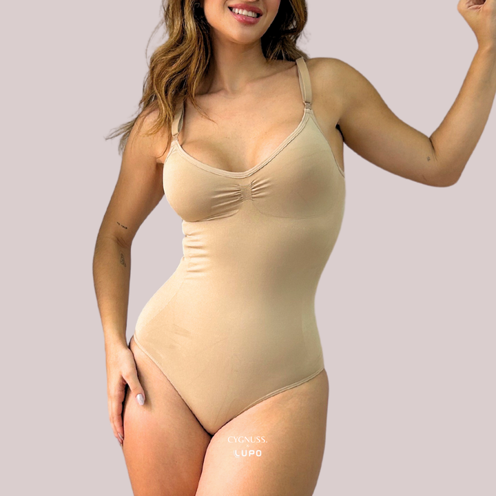 Body Modelador Slim Cygnuss x Lupo, lingerie confortável feminina com ajuste perfeito e tecido respirável para sustentação e conforto.