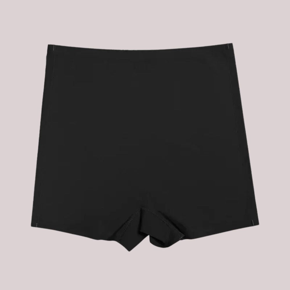 Short Segunda Pele na cor preta, com modelagem sem costura e acabamento suave, proporcionando conforto e discrição. Ideal para ser usado diariamente sob roupas.
