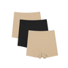 Conjunto de Shorts Segunda Pele disponível em três cores: bege, preto e branco. Design sem costura que garante conforto e suavidade, ideal para um ajuste perfeito sob qualquer roupa.