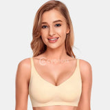 Sutiã Comfort Slim sem Aros e com Bojo Removível Sutiã Comfort Slim sem Aros e com Bojo Removível frontal com a modelo